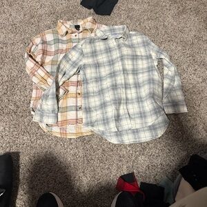 Set of Plaid Button Down flannel tops - Multicolor
